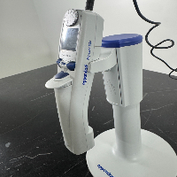 Eppendorf Repeater E3x Digital Pipet Filler image 3